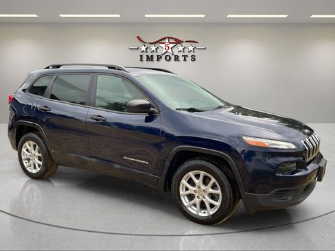 Used 2016 Jeep Cherokee Sport w/ Cold Weather Group AWD/4WD image 7