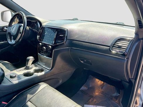 Used 2020 Jeep Grand Cherokee Overland image 29