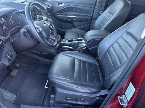Used 2015 Ford Escape Titanium w/ Equipment Group 301A FWD image 9
