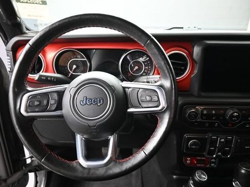 Used 2021 Jeep Gladiator Rubicon AWD/4WD image 12