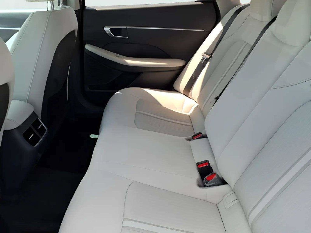 Used 2023 Hyundai Sonata SEL w/ Cargo Package FWD image 10