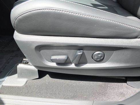 Used 2026 INFINITI QX60 Luxe w/ Cargo Package FWD image 19