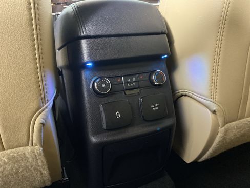 Used 2017 Ford Explorer Limited AWD/4WD image 33