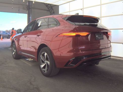 Used 2024 Jaguar F-PACE R-Dynamic S image 4