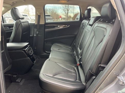 Used 2023 Lincoln Nautilus Reserve image 12