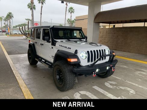 Used 2019 Jeep Wrangler Unlimited Sport S image 3