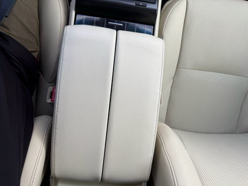 Used 2023 Lexus GX 460 Premium AWD/4WD image 31