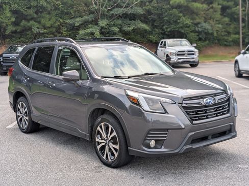 Used 2023 Subaru Forester Limited AWD/4WD image 11