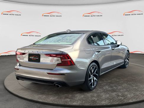 Used 2019 Volvo S60 T6 Momentum AWD/4WD image 10
