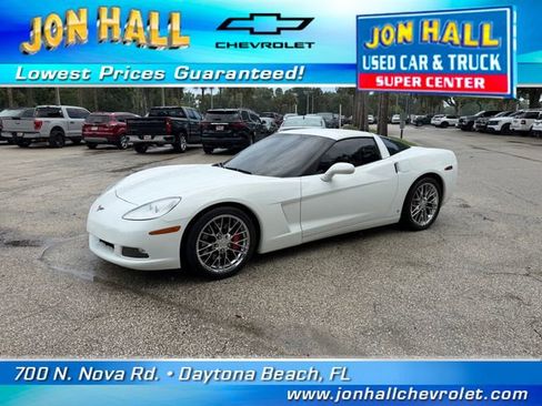 Used 2006 Chevrolet Corvette Coupe w/ Preferred Equipment Group RWD image 2