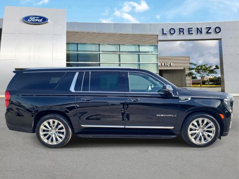Used 2024 GMC Yukon XL Denali AWD/4WD image 4