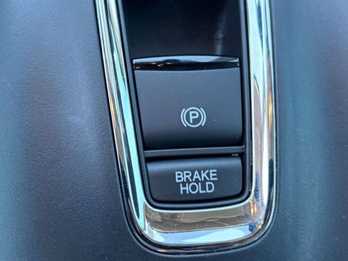Certified 2022 Honda HR-V EX image 32