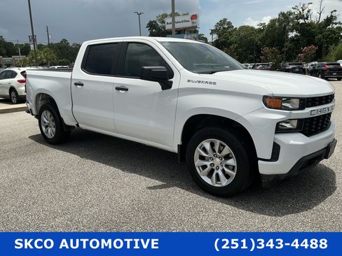 Used 2022 Chevrolet Silverado 1500 Custom w/ Safety Confidence Package RWD image 7