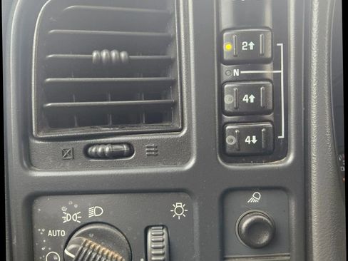 Used 2007 Chevrolet Silverado 2500 LT w/ Heavy-Duty Power Package image 23