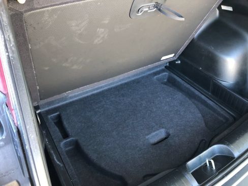 Used 2019 Jeep Cherokee Limited AWD/4WD image 28
