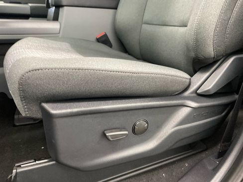 New 2026 Ford F350 XLT w/ XLT Premium Package AWD/4WD image 17