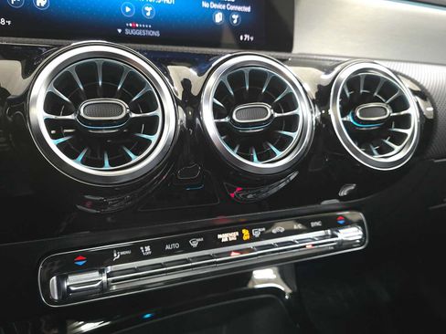 Certified 2023 Mercedes-Benz CLA 250 4MATIC image 33