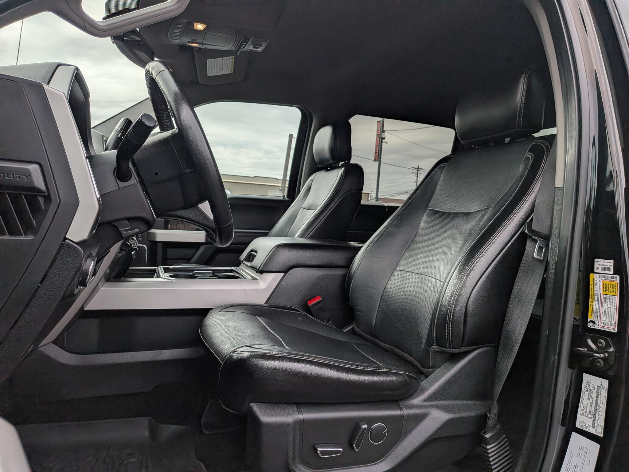Used 2018 Ford F350 Lariat w/ FX4 4x4 Off Road Package image 6