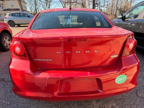 Used 2013 Dodge Avenger SXT FWD image 4