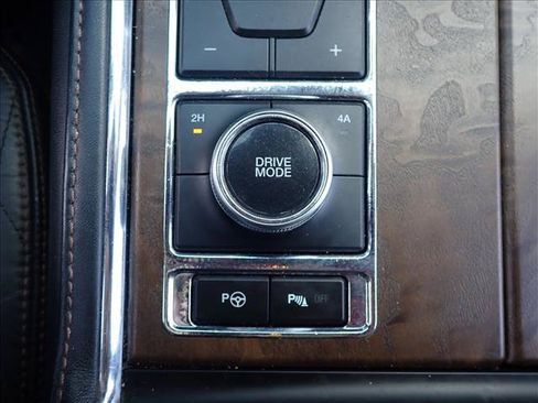 Used 2020 Ford Expedition Platinum AWD/4WD image 24