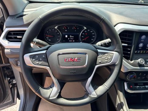 Used 2023 GMC Acadia SLT AWD/4WD image 12