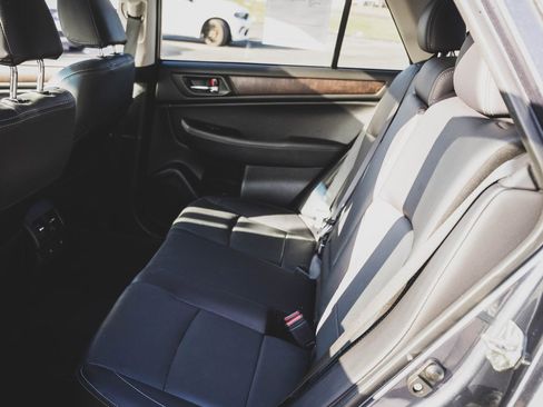 Used 2017 Subaru Outback 3.6R Limited image 24