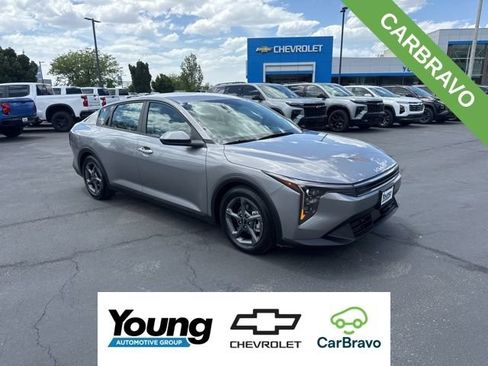 Used 2025 Kia K4 FWD image 1