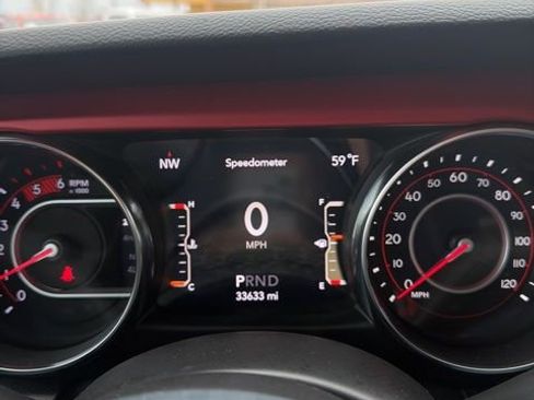 Used 2022 Jeep Wrangler Unlimited Rubicon w/ Cold Weather Group image 32