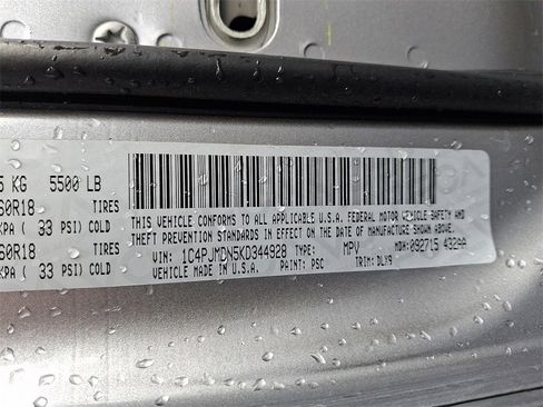 Used 2019 Jeep Cherokee Limited w/ Technology Group image 27