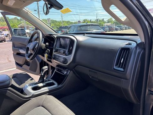 Used 2022 Chevrolet Colorado LT AWD/4WD image 31