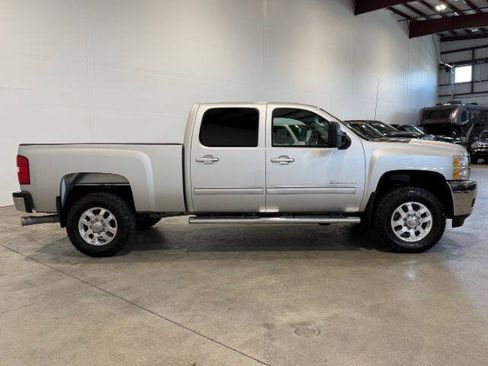 Used 2011 Chevrolet Silverado 2500 LTZ w/ LTZ Plus Package AWD/4WD image 7