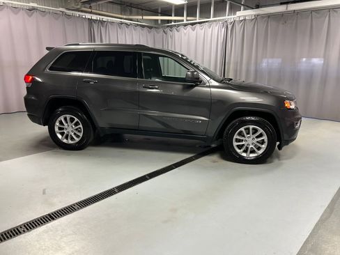 Used 2021 Jeep Grand Cherokee Laredo image 8