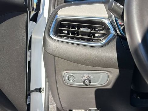 Used 2022 Chevrolet Equinox LT image 21