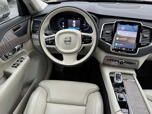 Certified 2023 Volvo XC90 T8 Ultimate image 18