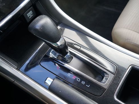 Used 2017 Honda Accord LX image 15