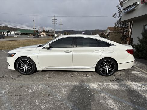 Used 2021 Honda Accord Touring image 7