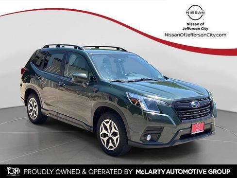 Used 2023 Subaru Forester Premium AWD/4WD image 1