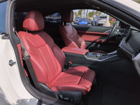 Used 2024 BMW 430i Coupe w/ M Sport Package image 31