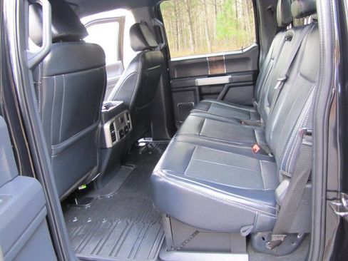 Used 2022 Ford F250 Lariat w/ Lariat Value Package image 18