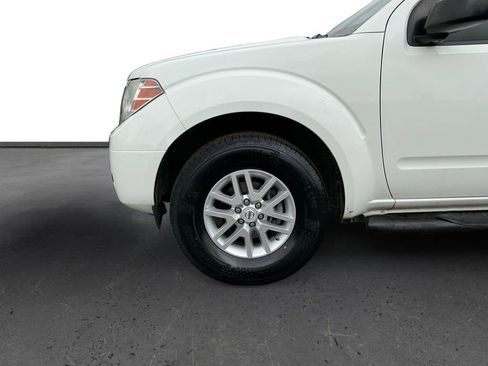 Used 2016 Nissan Frontier SV image 13