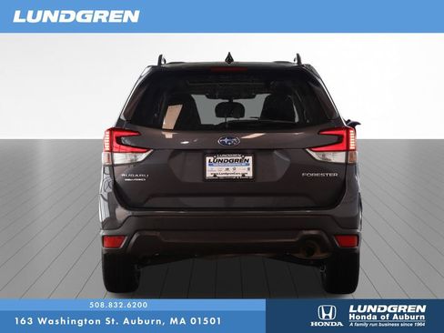 Used 2024 Subaru Forester Premium AWD/4WD image 30