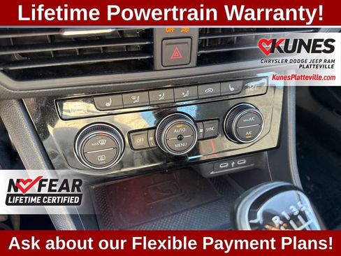 Used 2024 Volkswagen Jetta GLI 40th Anniversary Edition FWD image 31