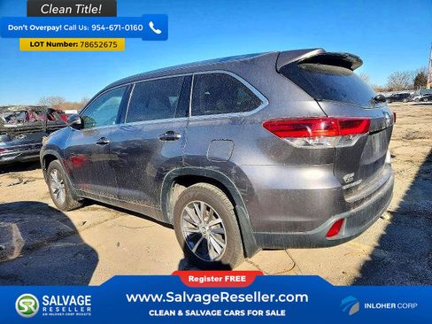 Used 2018 Toyota Highlander XLE w/ Carpet Mat Package (TMS) image 3