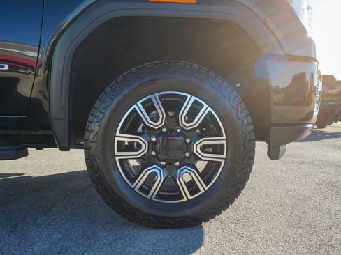 Used 2020 GMC Sierra 2500 Denali w/ Denali Ultimate Package image 12