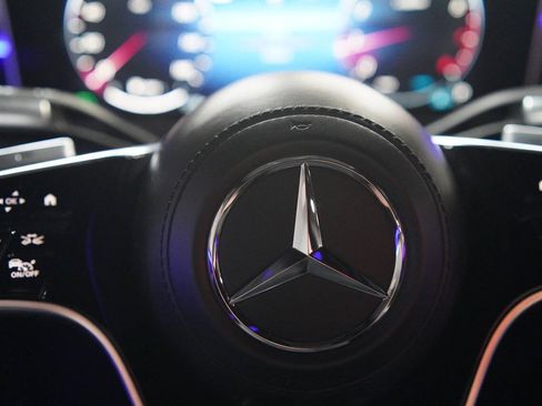 Used 2022 Mercedes-Benz S 500 4MATIC image 90
