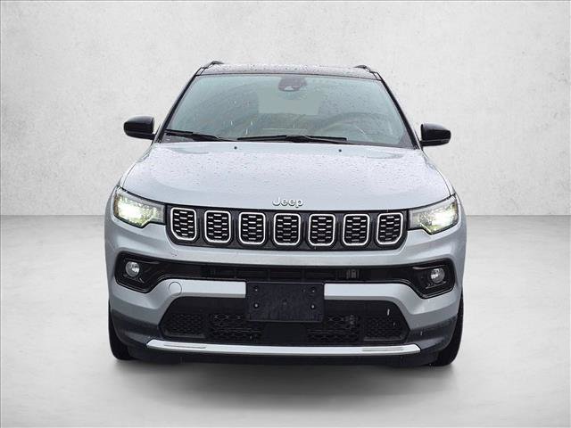 Used 2025 Jeep Compass Limited AWD/4WD image 2
