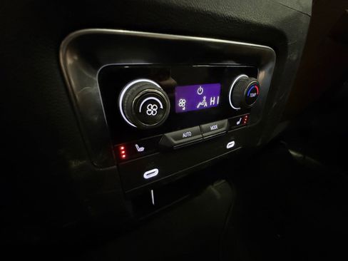 Used 2021 Chevrolet Tahoe High Country w/ Premium Package image 23