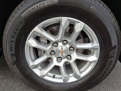 Used 2025 Chevrolet Tahoe LT image 8