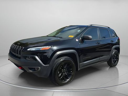 Used 2016 Jeep Cherokee Trailhawk w/ Comfort/Convenience Group image 12