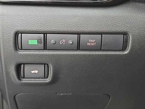 Certified 2024 Nissan Sentra SR image 24